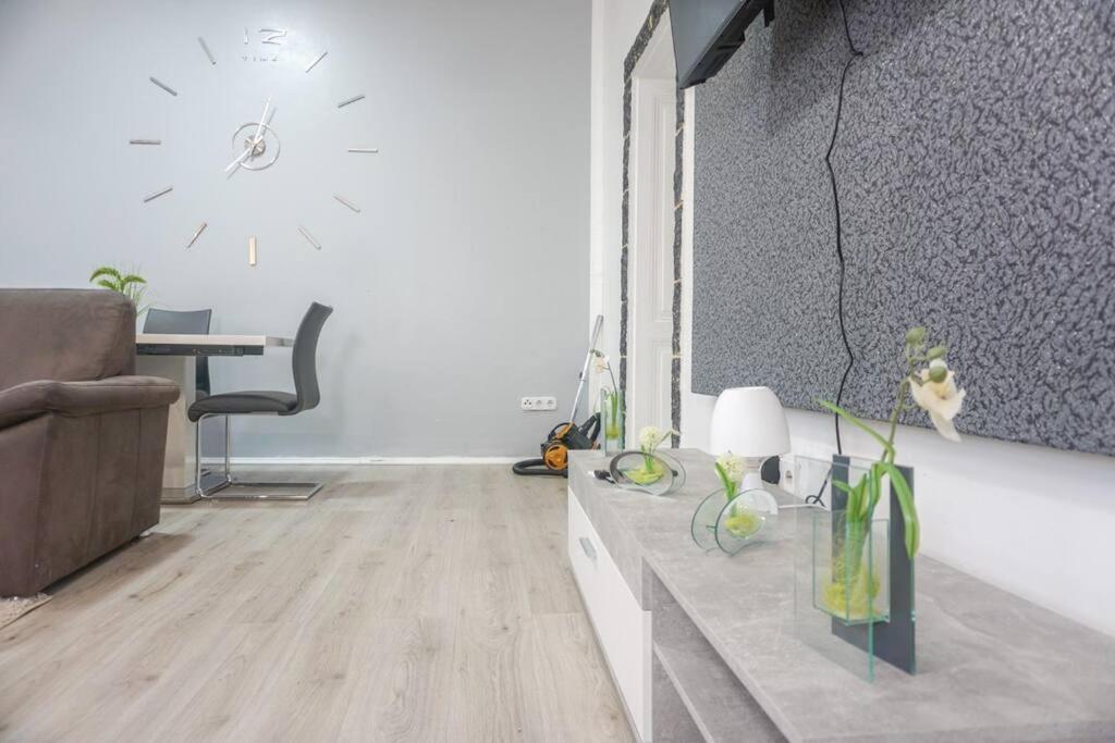 Apartment In Wuppertal - Charmante 3-Zimmer-Oase Mit Kamin Und Badewanne 外观 照片