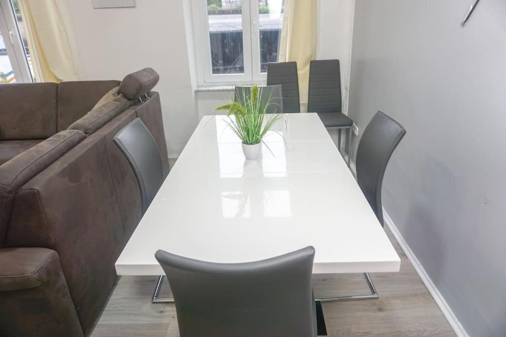 Apartment In Wuppertal - Charmante 3-Zimmer-Oase Mit Kamin Und Badewanne 外观 照片