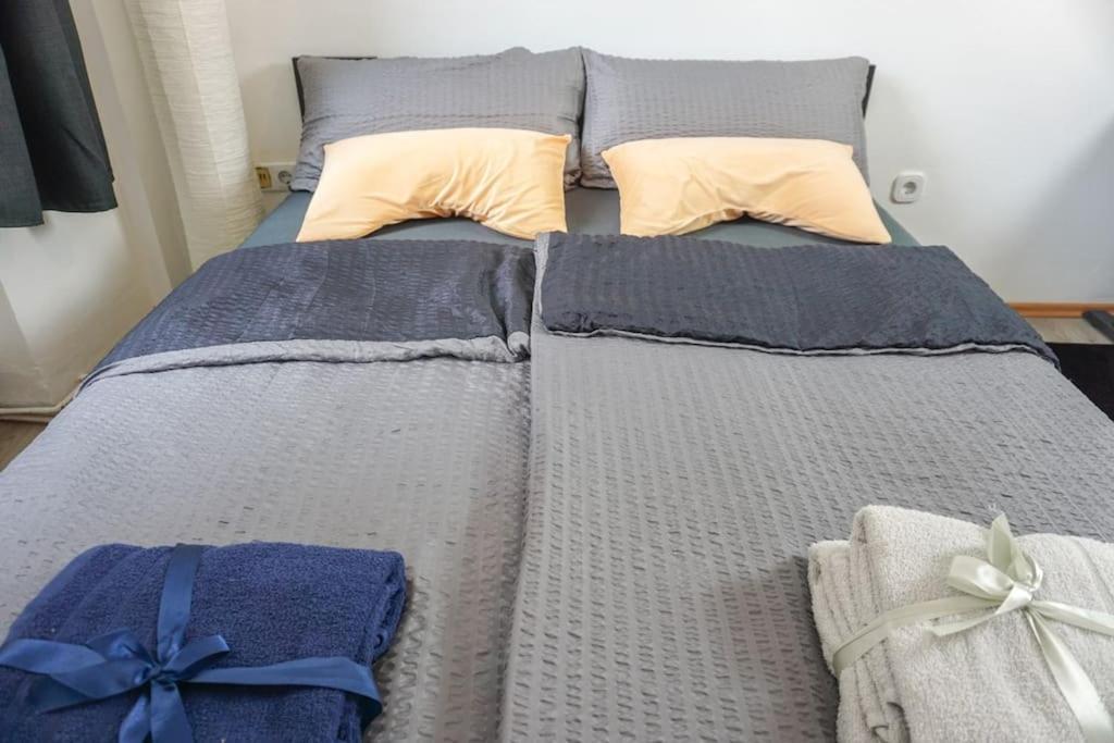 Apartment In Wuppertal - Charmante 3-Zimmer-Oase Mit Kamin Und Badewanne 外观 照片